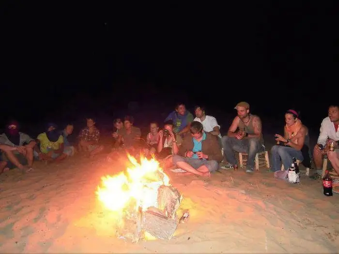 Esperienze cultura locale: Cena berbera e musica intorno al fuoco